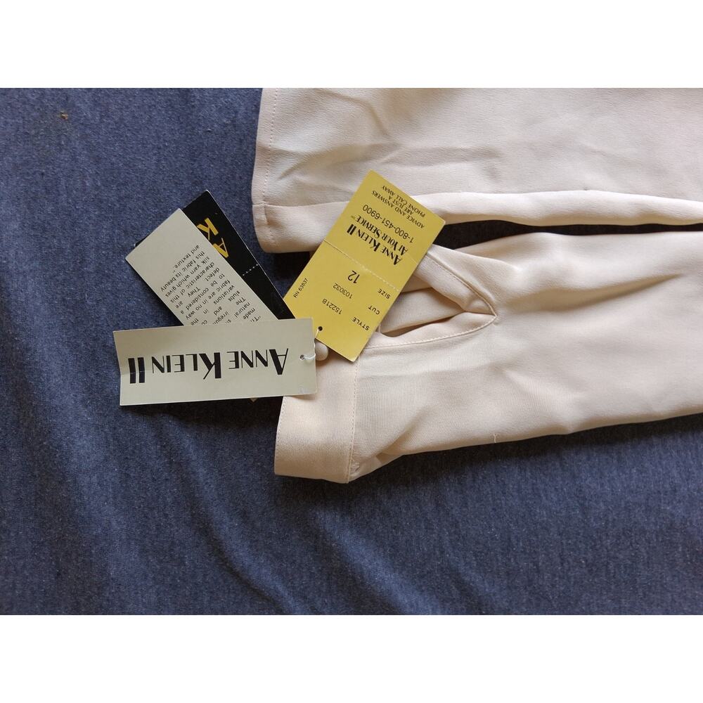 NWT Vintage Anne Klein II 100% Silk Cream Long Sleeve Button Down Blouse Size 12 - Picture 5 of 10
